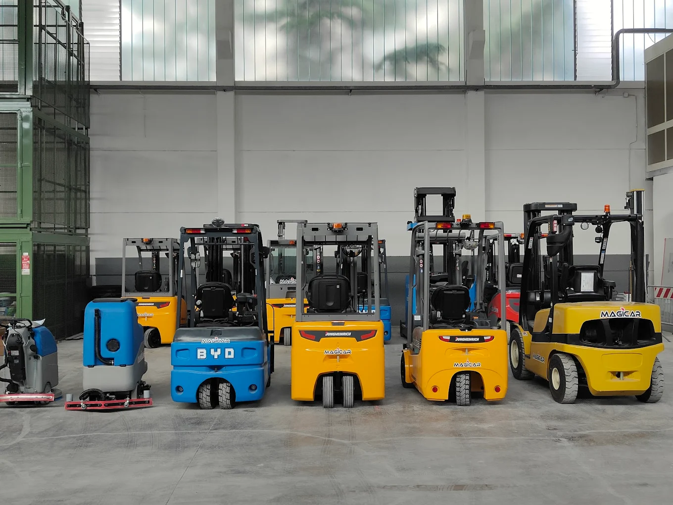 Attrezzature per carrelli